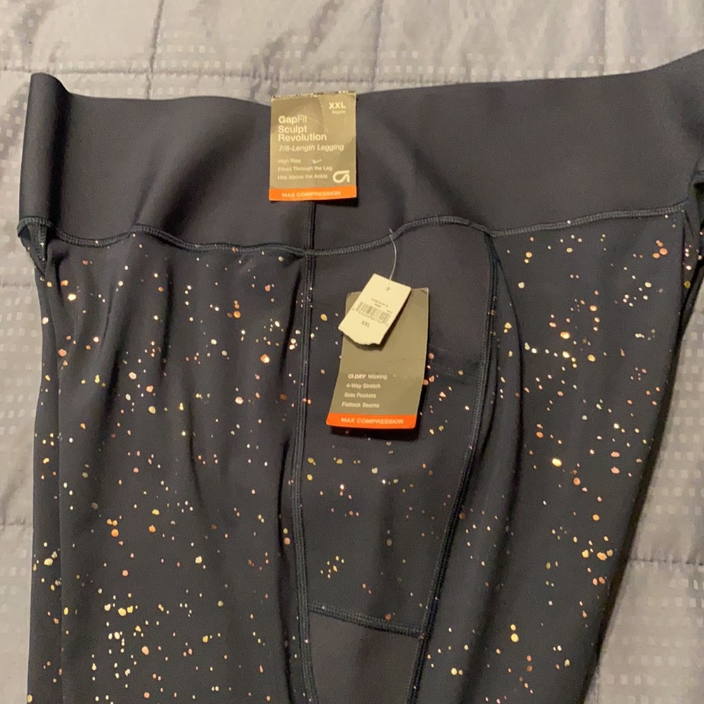 🌟🌟NWT- GapFit High Rise Pocket 7/8 Leggings
